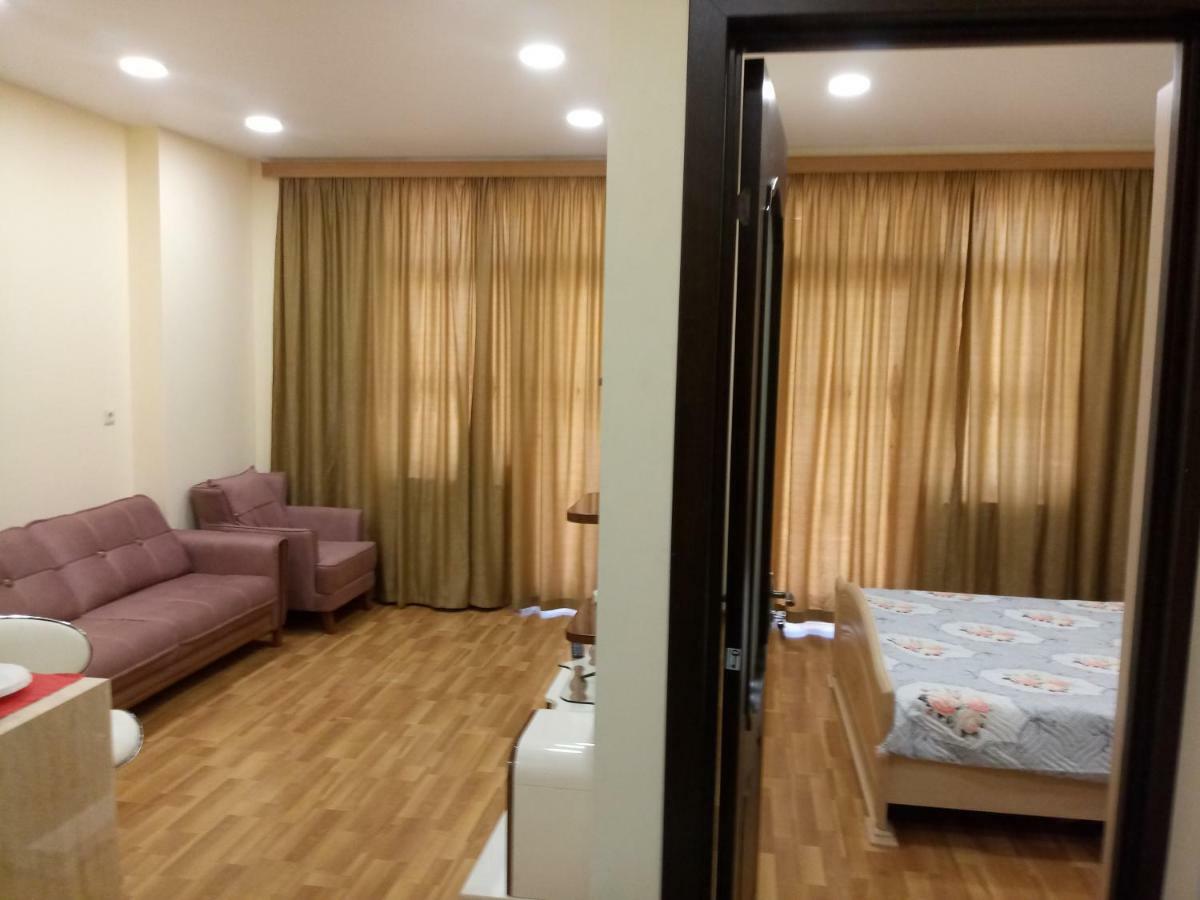 דירות Flat in Batumi city centre מראה חיצוני תמונה